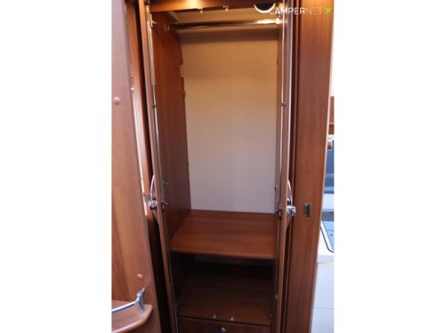 Carthago CHIC E-LINE I 51 YACHTING 180PS Automatik | Ohne Hubdach | Alde Heizung | L&auml;ngsbetten | Solarpaneele | Wechselrichter | Doppel-Bo Foto: 23