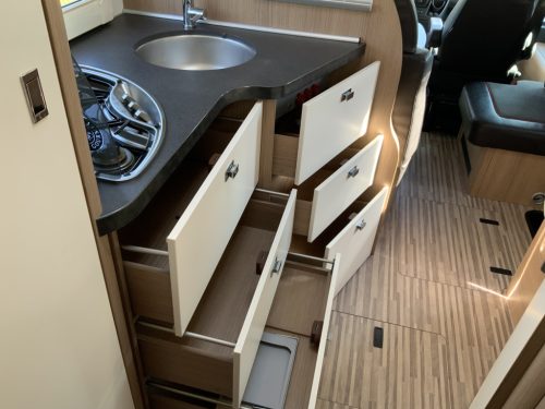 Carthago Malibu I 460 AUTOMATIC 150 hp Integral, Length-beds & Pull-down bed, Garage, Engine air conditioning, Roof air conditioning, Level System, Camper centrum on the road Marum photo: 17