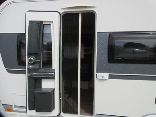Hobby De Luxe 495 UL WITH FIXED AWNING AND MOVER  photo: 17