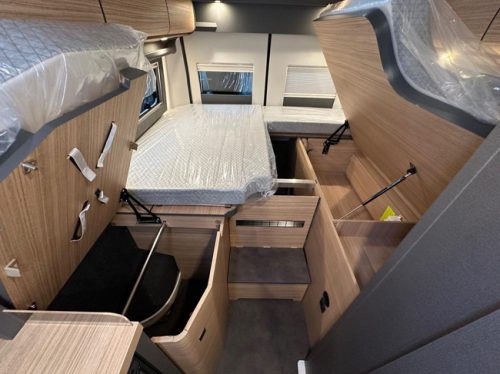 Malibu Van Diversity 640 LE K Charming GT Skyview photo: 21