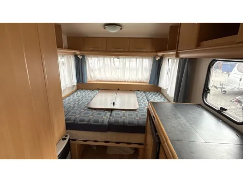 Adria Altea 461 DB 2x Sitzbereich Etagenbett Toilette Foto: 2