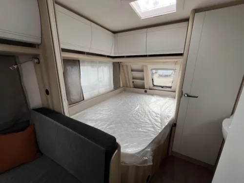Hobby De Luxe 400 SFE 1500kg - reservewiel  foto: 6