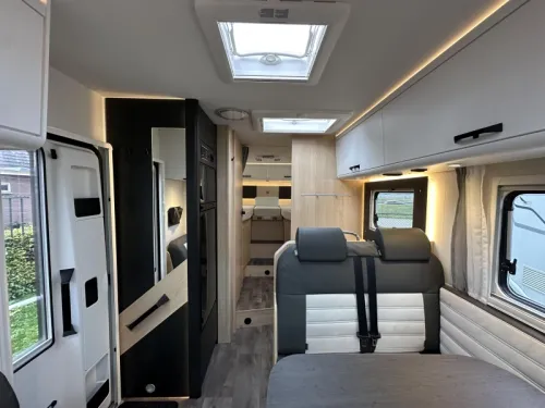 Sunlight T 68 Adventure Edition Roof air conditioning, Oven photo: 10