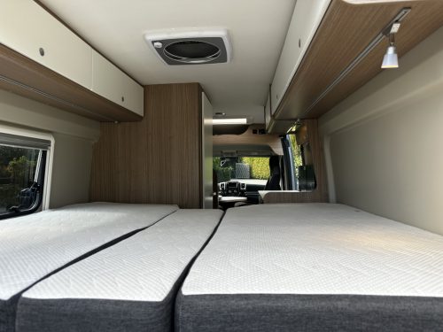Carado CVE 640 single beds auto. photo: 3