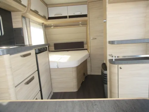 Knaus Sudwind 60 Years 450 FU VERY NEAT, FIXED AWNING photo: 2