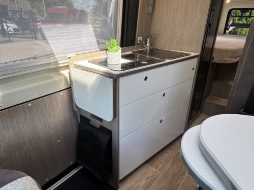 P&ouml;ssl Roadcruiser 640 D-Line 160 hp AUTOMATIC 9-Speed Euro6 Fiat Ducato Maxi **Single beds/4 seats/XXL Fridge/1st owner/Full photo: 13