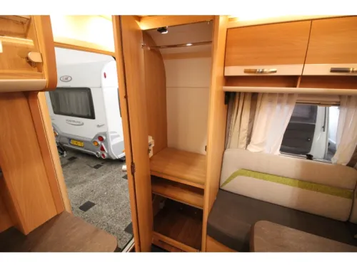 Knaus Sudwind Silver Selection 420 QD Rangierhilfe Thule 6300 Vorzelt  Foto: 17