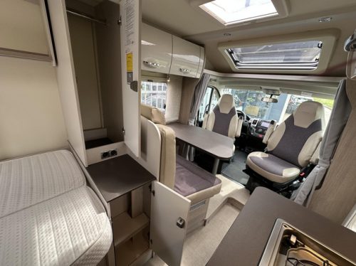 B&uuml;rstner Nexxo Van T 569 photo: 23