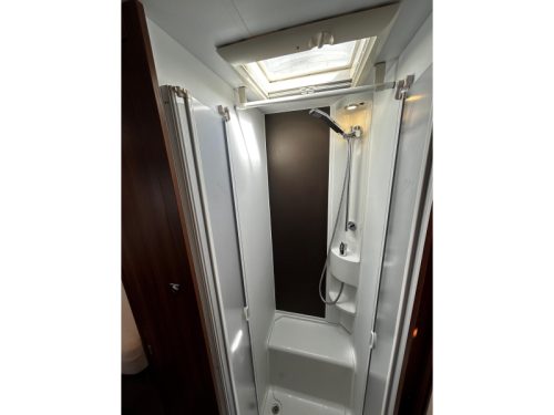 Adria Coral XL Plus 670 SL Oven, Omvormer 2500 Watt  foto: 15