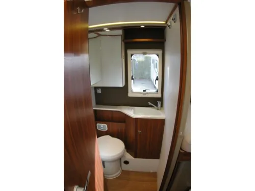 Adria Matrix M 670 SL Einzelbetten, Hubbett.  Foto: 11