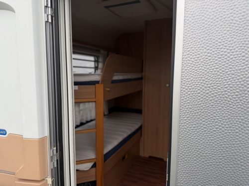 Knaus SUDWIND 550 FSK 250 photo: 8
