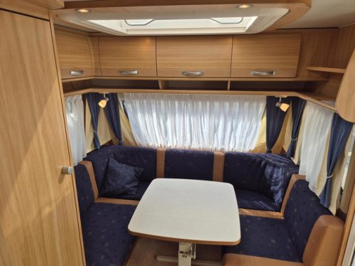 Dethleffs 430 DB Fixed bed, mover, Awning with extension Bovag photo: 11