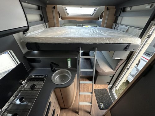 Knaus L!ve Wave 650 MF AUTOMAAT + HEFBED Foto: 13