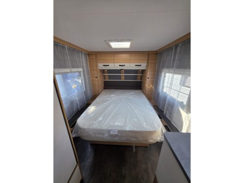 Dethleffs Summer Edition 530 DR U-shaped seating, Queen bed photo: 8