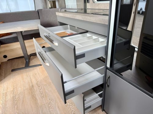 Hobby De Luxe 460 UFE Franz&ouml;sisches Bett & Rundsitzgruppe! Foto: 22