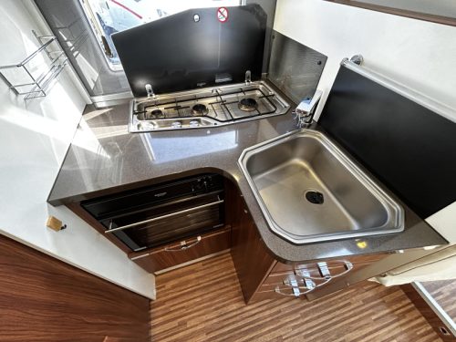 Adria Coral S 690 SC Queensbed/Euro5/2015/7.3m Foto: 16