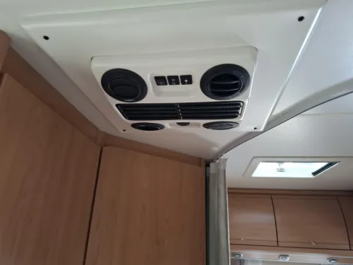 B&uuml;rstner Harmony 585 T 2.3JTD 110Pk 2x Aire acondicionado foto: 4