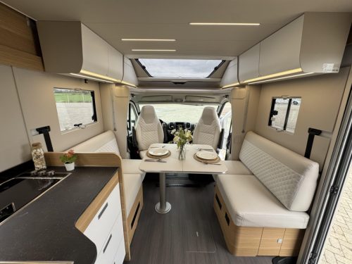 Adria Matrix Plus 670 DL Automaat Lithium Airco photo: 11