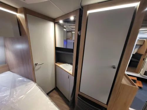 Knaus Sport 450 FU ex-factory beautifully complete photo: 11