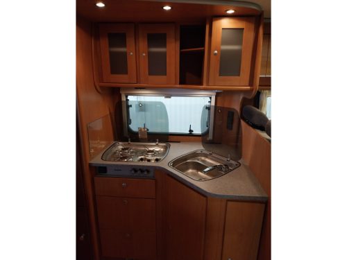Dethleffs Globetrotter 6844 RT with a beautiful French bed photo: 5