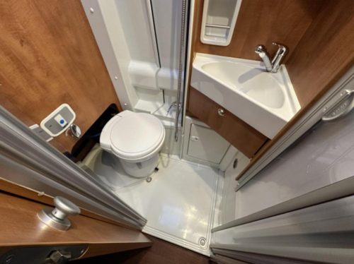 Malibu Van 640 LE LENGTE BEDDEN + TREKHAAK foto: 9