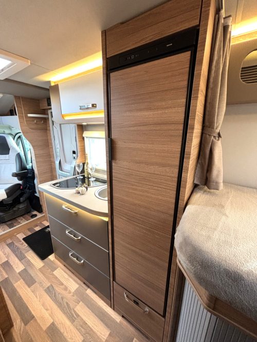 Weinsberg CaraCompact Pepper 600 MEG SINGLE BEDS FIAT 8 photo: 7