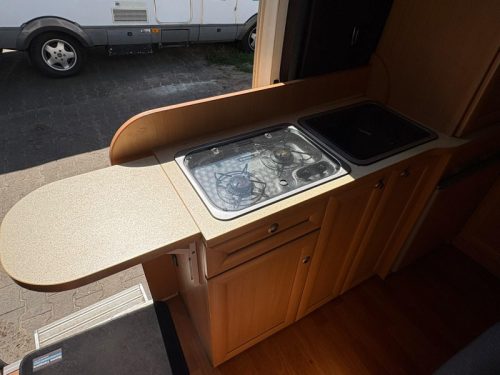 P&ouml;ssl 2win TJL,Fixed bed,Awning,120HP  photo: 12