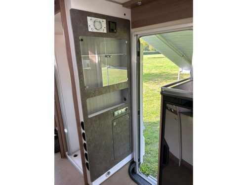 B&uuml;rstner Harmony Line Lyseo BT6441 Automaat Half integraal camper Nieuwstaat! foto: 13