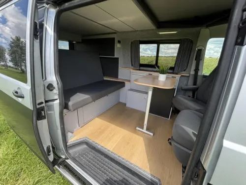 Volkswagen T5 photo: 14