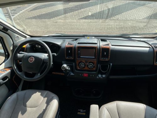 Eura Mobil Profila RS 720 QB QUEENSBED + HUBDACH Foto: 16