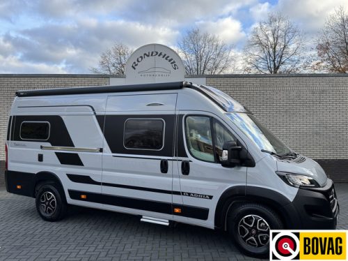 Adria Twin Supreme 640 SGX 160 hp AUTOMATIC 9-Speed Euro6 Fiat Ducato 8 Maxi **Height-adjustable single beds/4 seats/Awning/