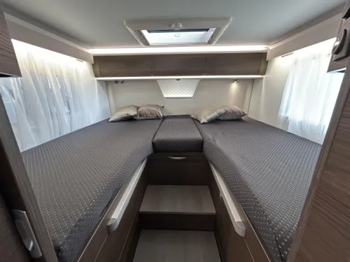 Adria Coral MB Supreme 670 DL Foto: 4