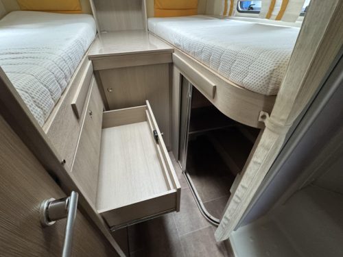 B&uuml;rstner Nexxo T 728 G E&P Levelsysteem und mehr! Foto: 4