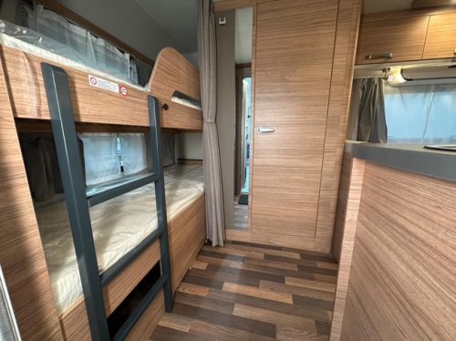 Weinsberg CaraOne Edition HOT 480 QDK IC-Line photo: 4
