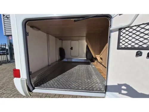 Hymer Tramp 678 Single beds 150HP Heavy  photo: 18