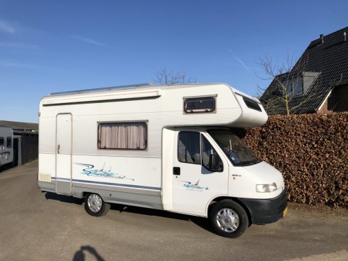 Dethleffs A5830 5 person starter Motorhome photo: 3