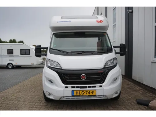 Eura Mobil Profila RS 675 SB Electric pop-up bed photo: 2