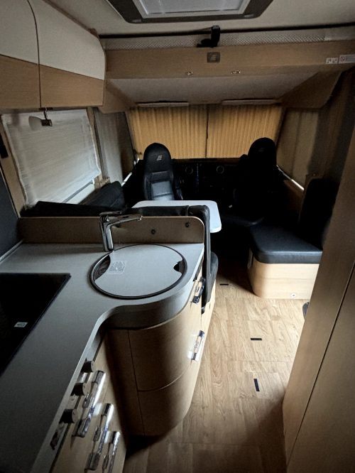 HYMER BMCI 600 White Line Full Options /Sistema de nivelaci&oacute;n foto: 22
