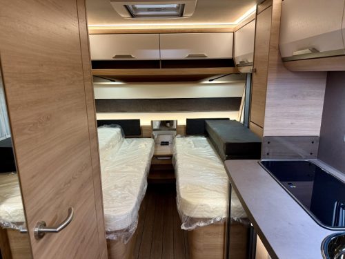 Knaus Sudwind Black Selection 460 EU Summer Air Conditioning Special Offer! photo: 5