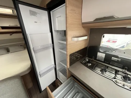 Knaus Sudwind 60 Years 550 FSK Rangierhilfe, Neues Vorzelt Foto: 10