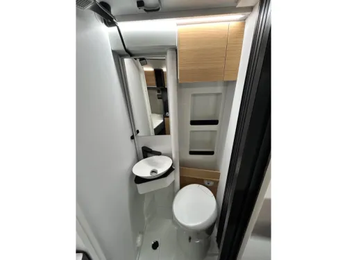 Adria Twin 600 SLB Select Spring Edition automatic photo: 16