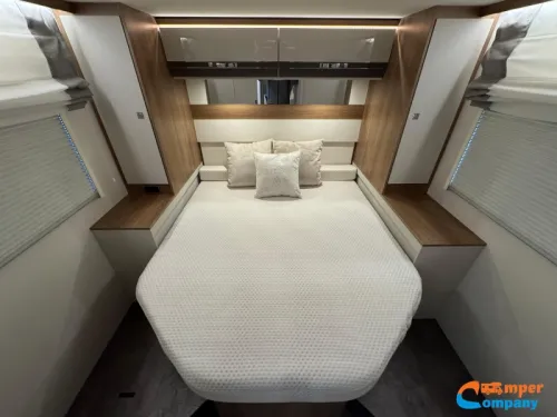 Dethleffs Trend T 7057 DBL Queen bed / Truma Combi E photo: 15