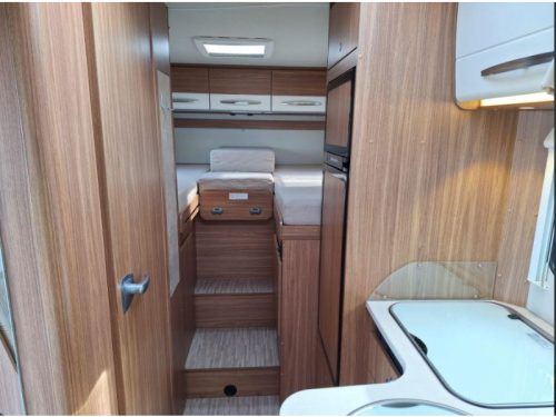 Carado T 448 -XL SINGLE BEDS+POP-TOP ROOF  photo: 7