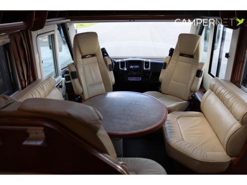 Carthago CHIC E-LINE I 51 YACHTING 180pk Automaat | Ohne Hubdach | Alde Heizung | L&auml;ngsbetten | Solarpaneele | Wechselrichter | Doppel-Bo Foto: 8
