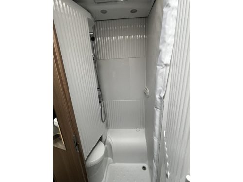 Carado T 338 Teilintegriert | Automatik | 2x Klimaanlage | Markise | R&uuml;ckfahrkamera Foto: 14