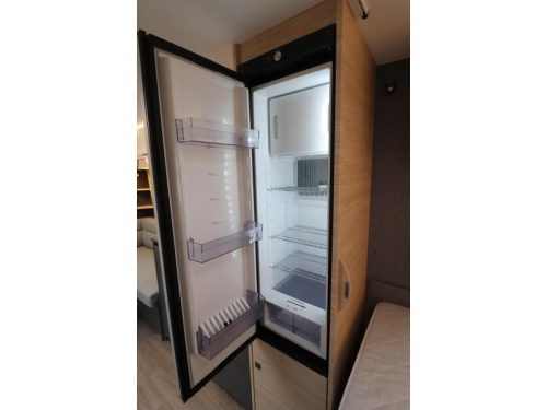 Fendt Apero 465 SFB French bed /Thule awning photo: 12