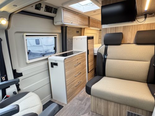 Hymer Yellowstone 640 - Langes 205 cm Bett ! - Foto: 6