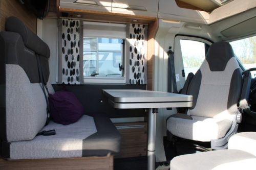 Junger Knaus VanSation 650 Peugeot 2.2 l/ 165 PS mit nur 7.873 km Einzelbetten (45  Foto: 26