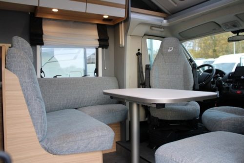 Dethleffs 7052 DBM Just 90 Queenbed + Hubdach ger&auml;umige Garage (94 Foto: 22