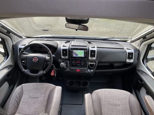 LMC Cruiser Sportline 662 G Edition 60 Jahr | Single beds | Roof air conditioning | 1st Owner | 2x Solar | Tow bar | Inverter | Camera | TV | Navi | Clima | Air suspension | Head-up display | Stabilizer legs | Lane Assist photo: 9